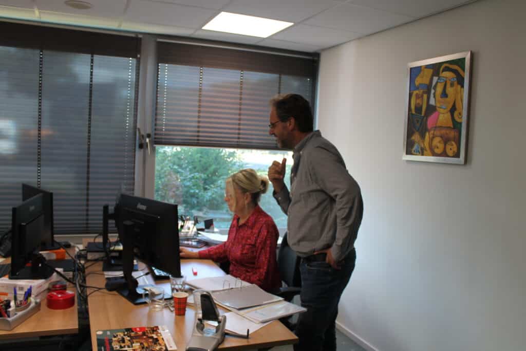 overleg achter de computer