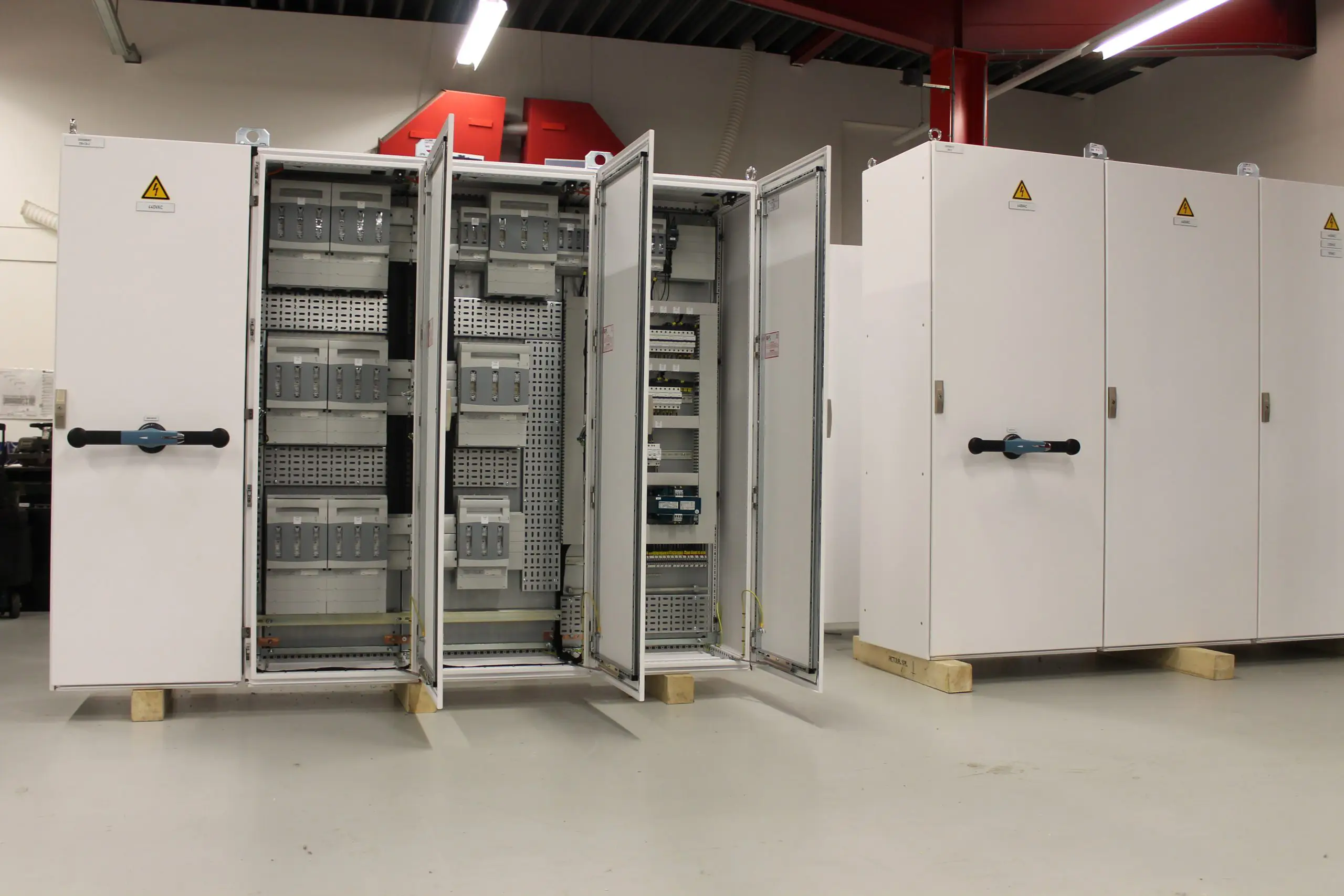Switchboards RVS 304 met een extra lakbehandeling!